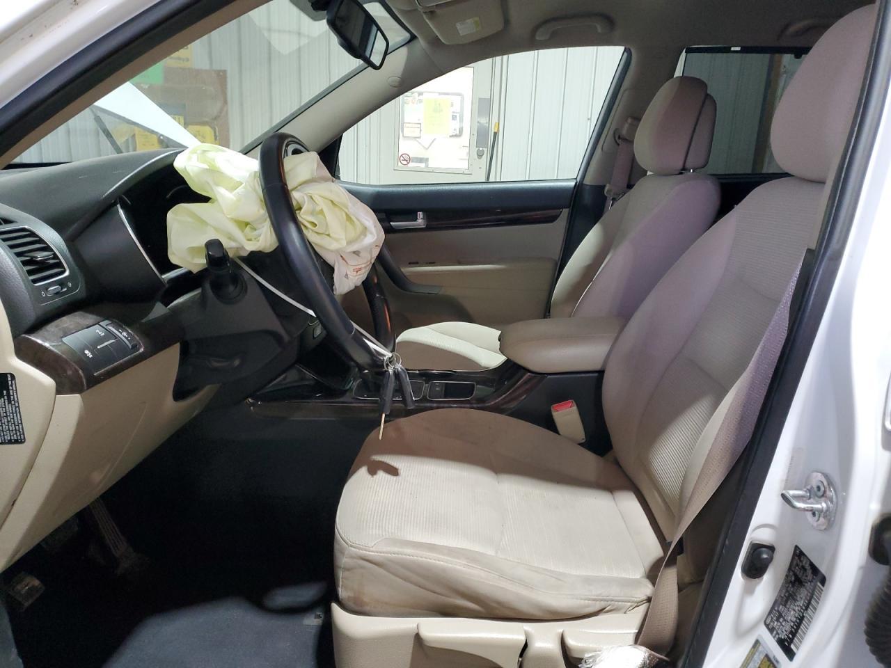 2014 KIA SORENTO LX - Фото 7
