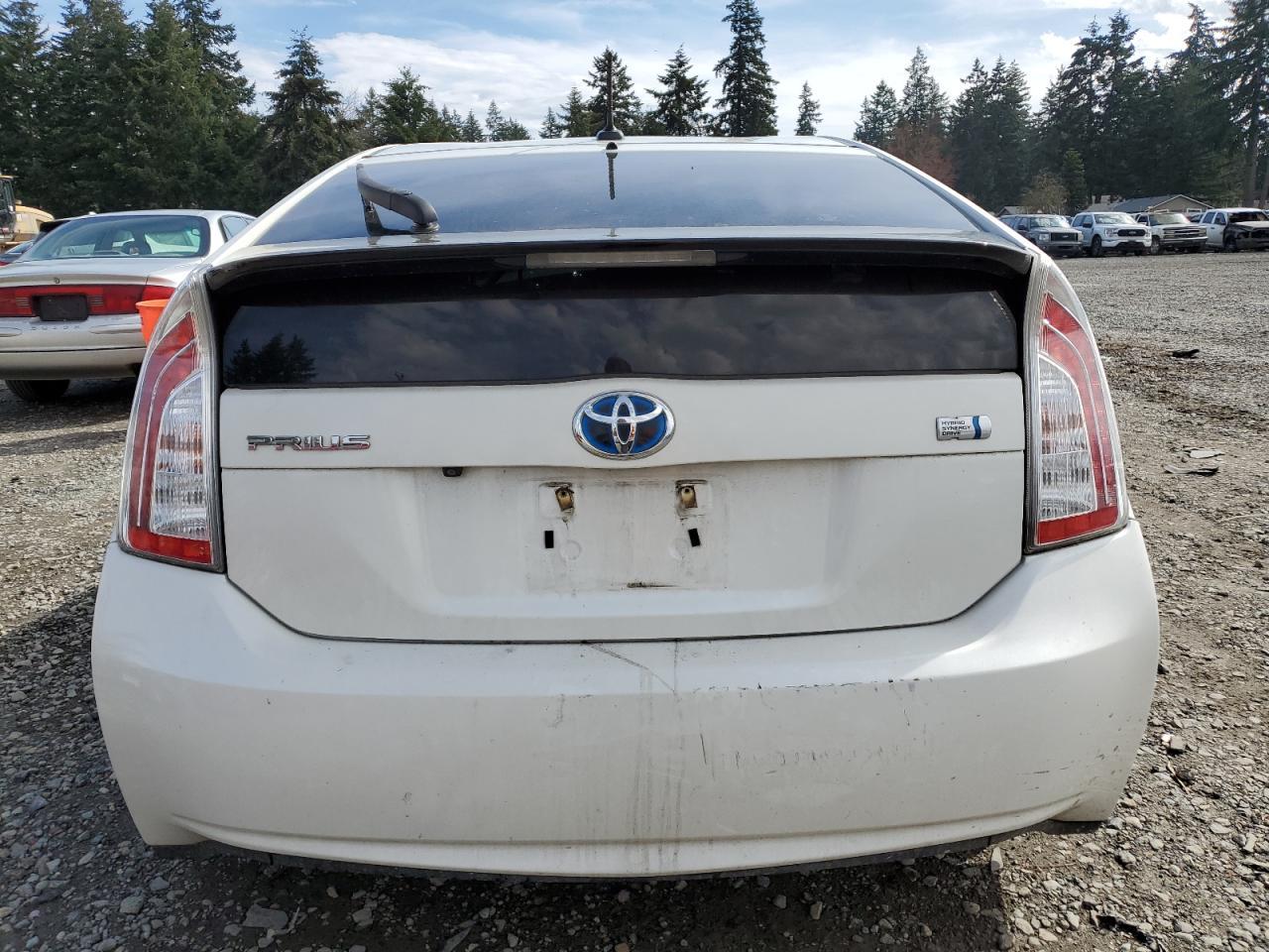 2015 TOYOTA PRIUS - Image 6