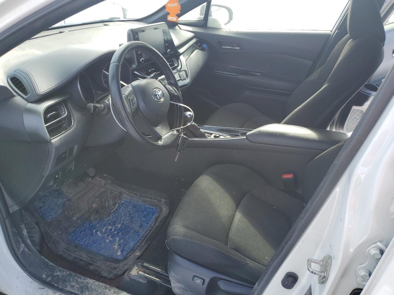 2019 TOYOTA C-HR XLE - Фото 7