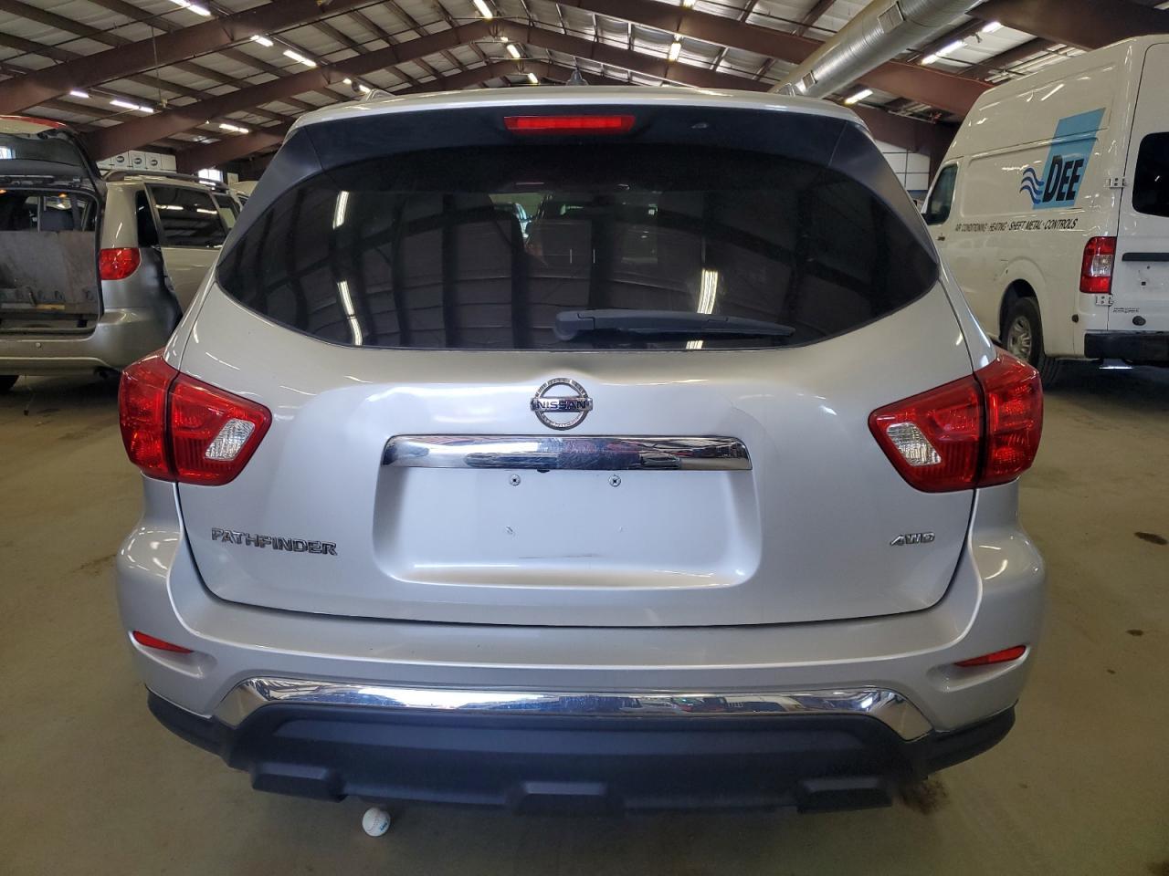 2017 NISSAN PATHFINDER - Image 6
