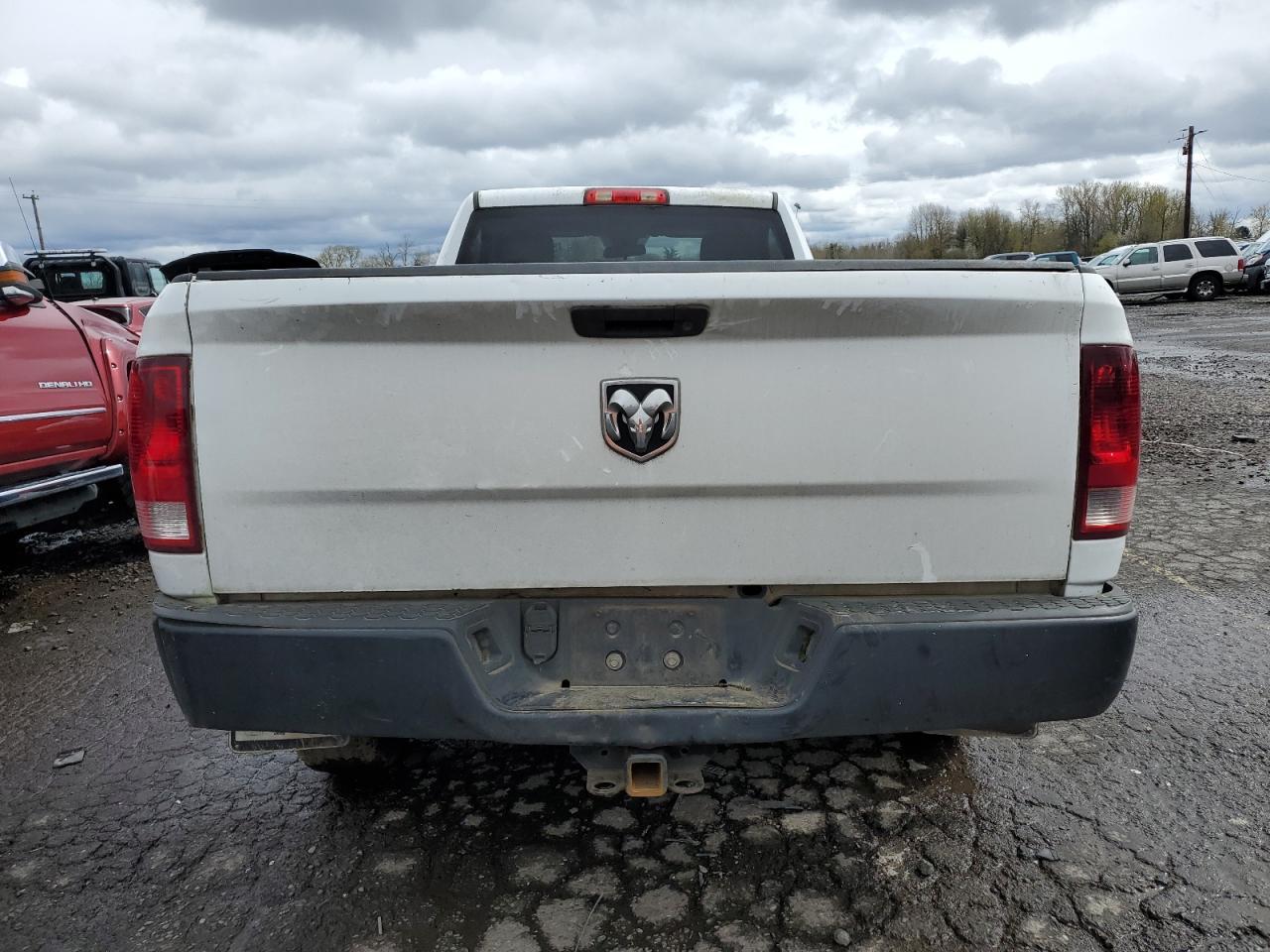 2014 RAM 1500 ST - Image 6