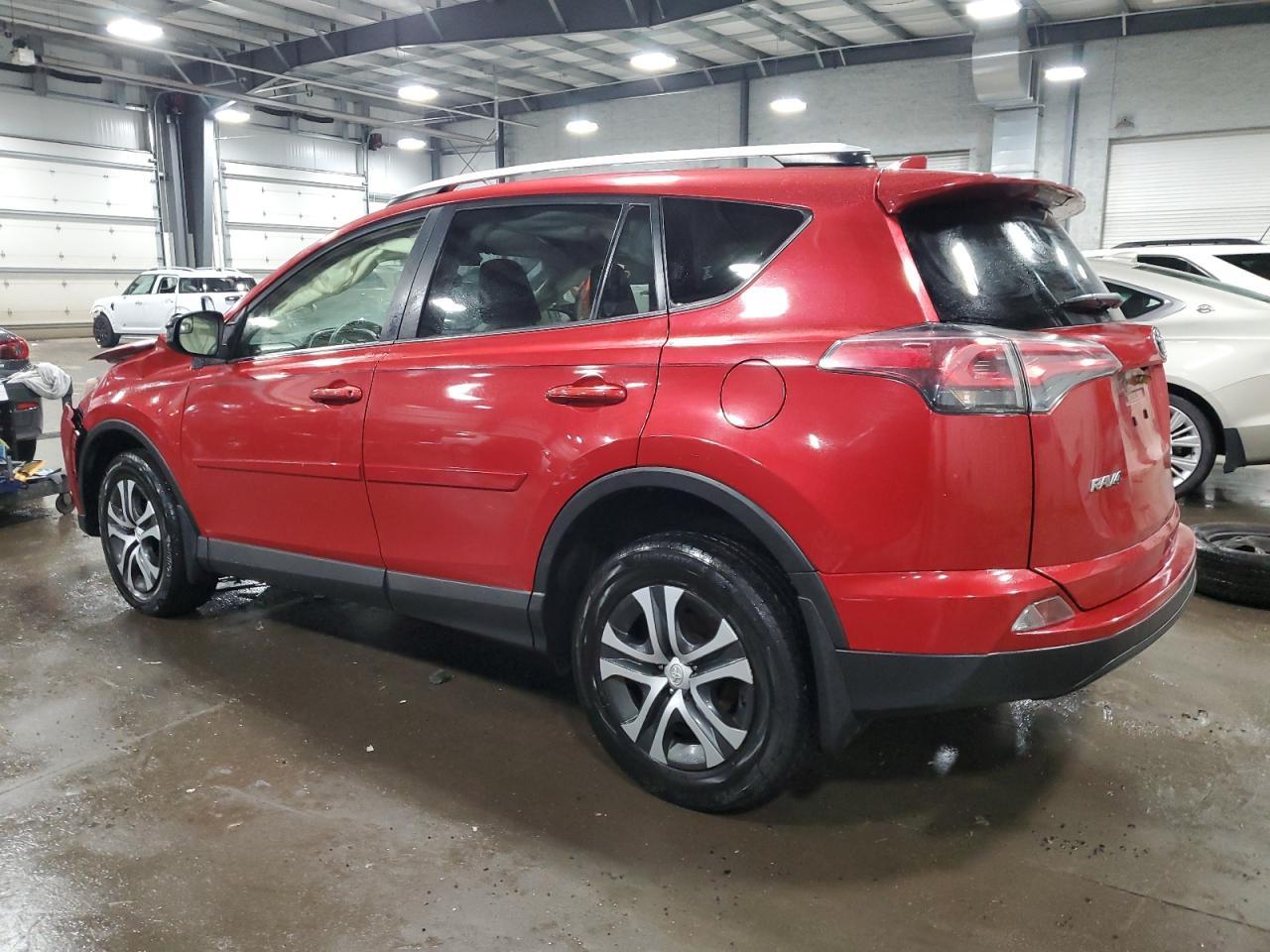 2016 TOYOTA RAV4 LE - Фото 2