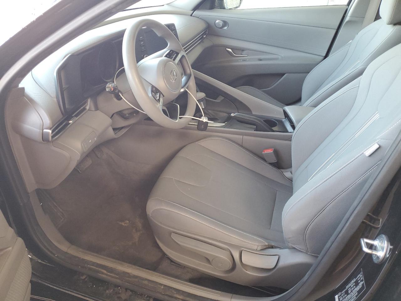 2023 HYUNDAI ELANTRA SE - Фото 7