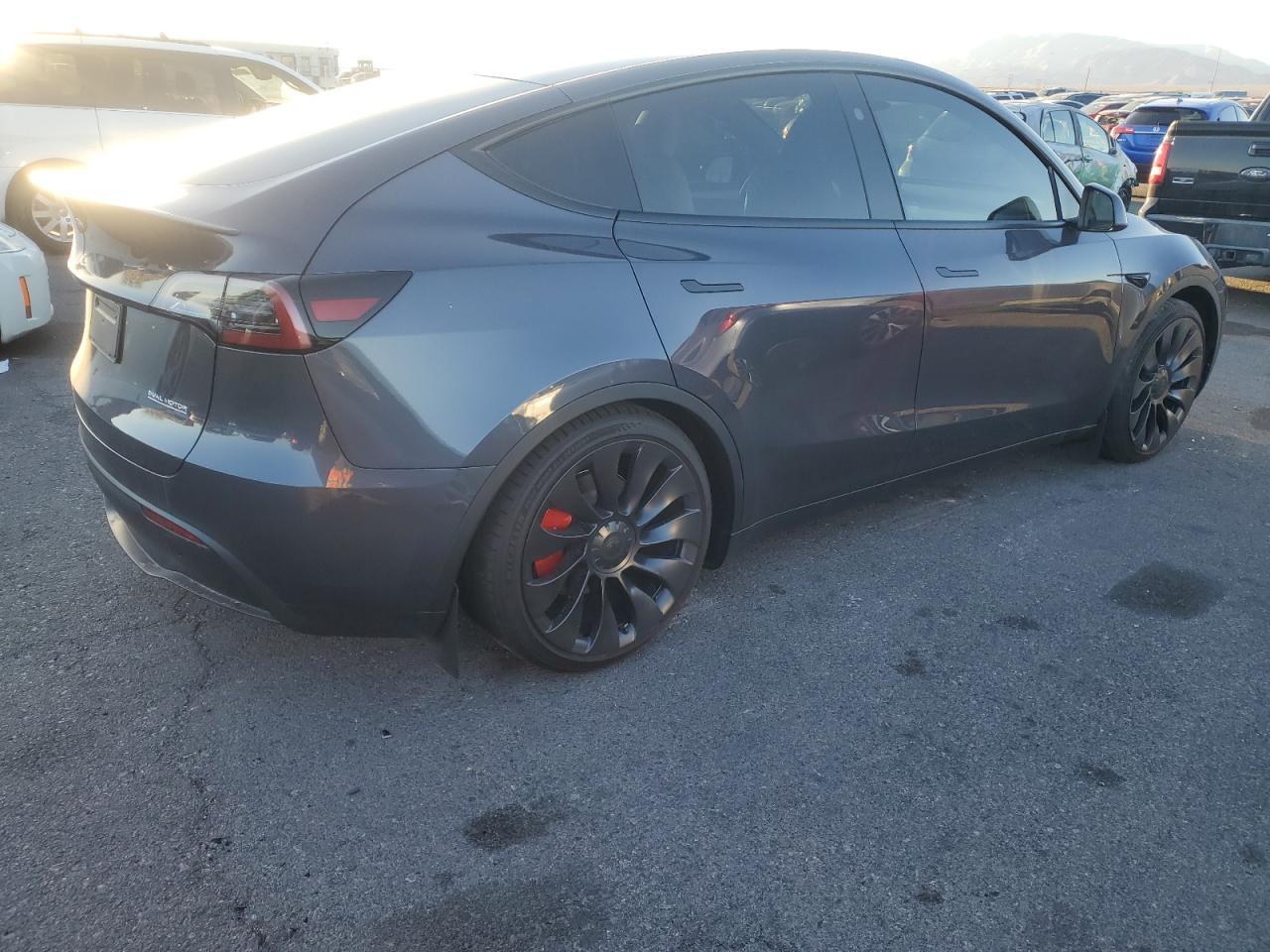 2023 TESLA MODEL Y - Фото 3