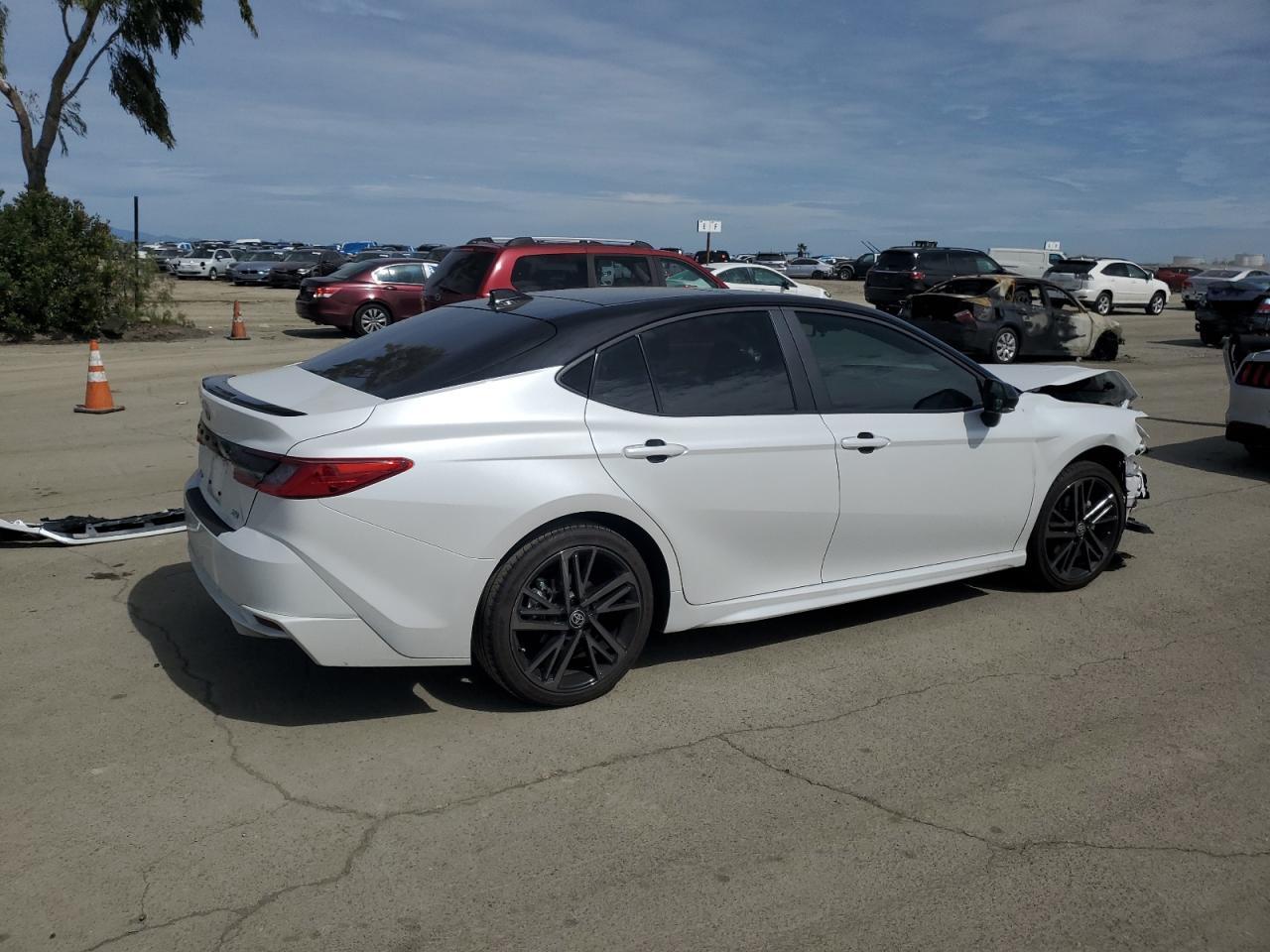 2025 TOYOTA CAMRY XSE - Image 3