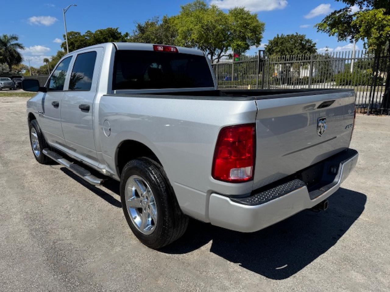 2017 RAM 1500 ST - Image 2