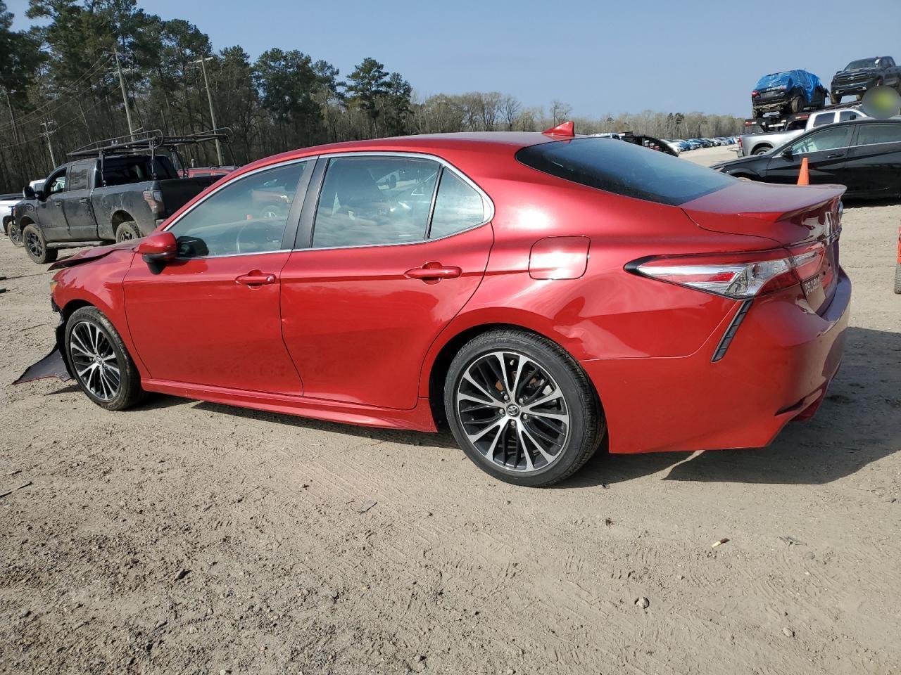 2020 TOYOTA CAMRY SE - Image 2