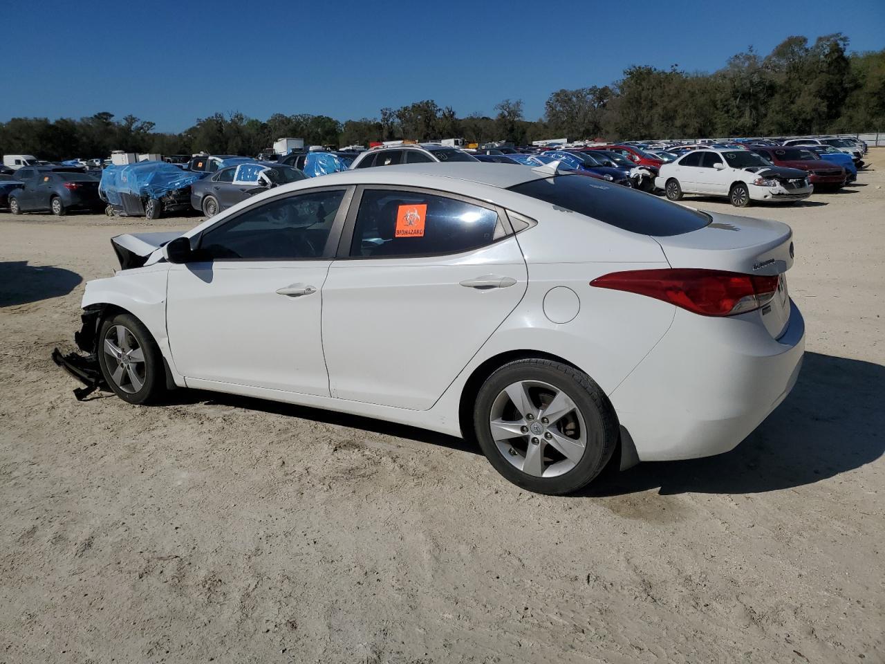 2013 HYUNDAI ELANTRA GL - Image 2