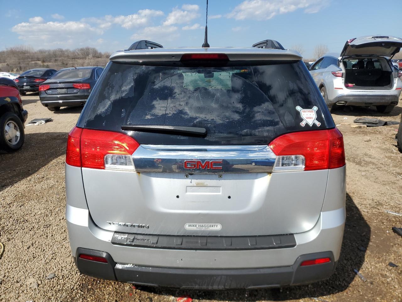 2012 GMC TERRAIN SL - Image 6