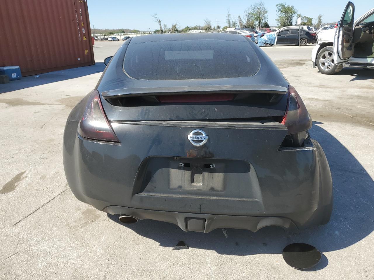 2010 NISSAN 370Z - Фото 6