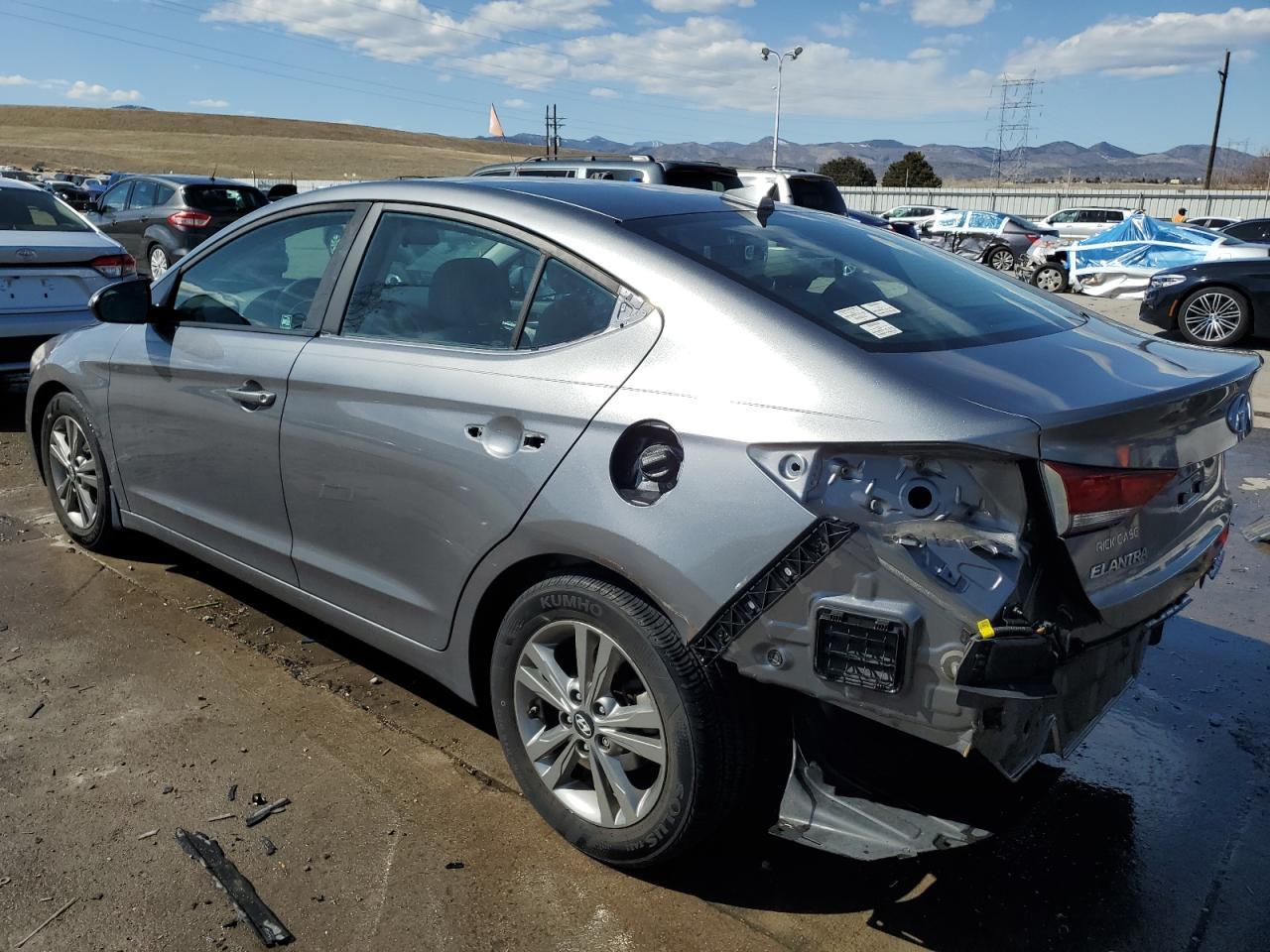 2018 HYUNDAI ELANTRA SE - Фото 2