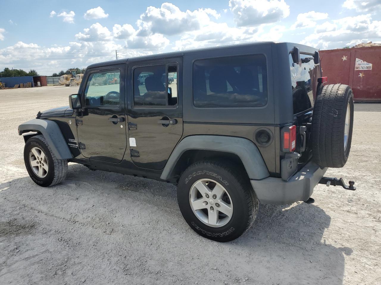 2015 JEEP WRANGLER U - Фото 2