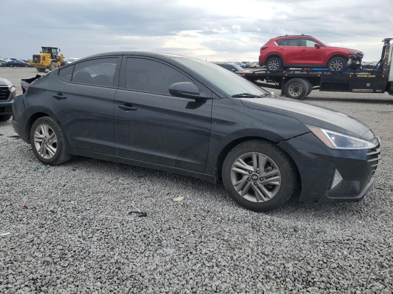 2019 HYUNDAI ELANTRA SE - Фото 4