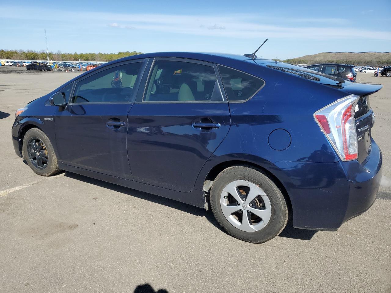 2013 TOYOTA PRIUS - Image 2