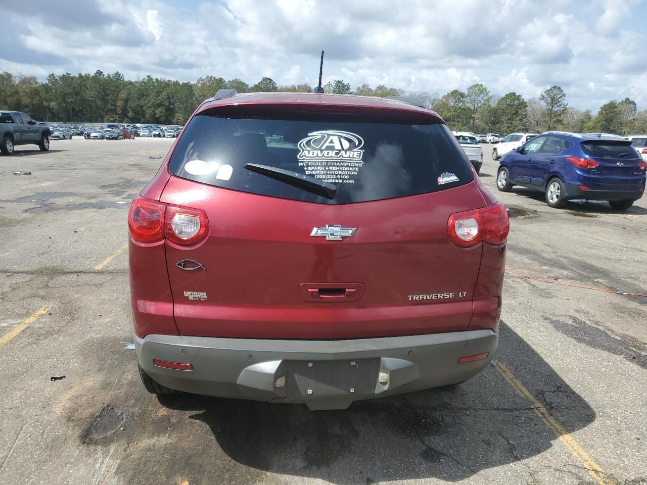 2011 CHEVROLET TRAVERSE L - Image 6