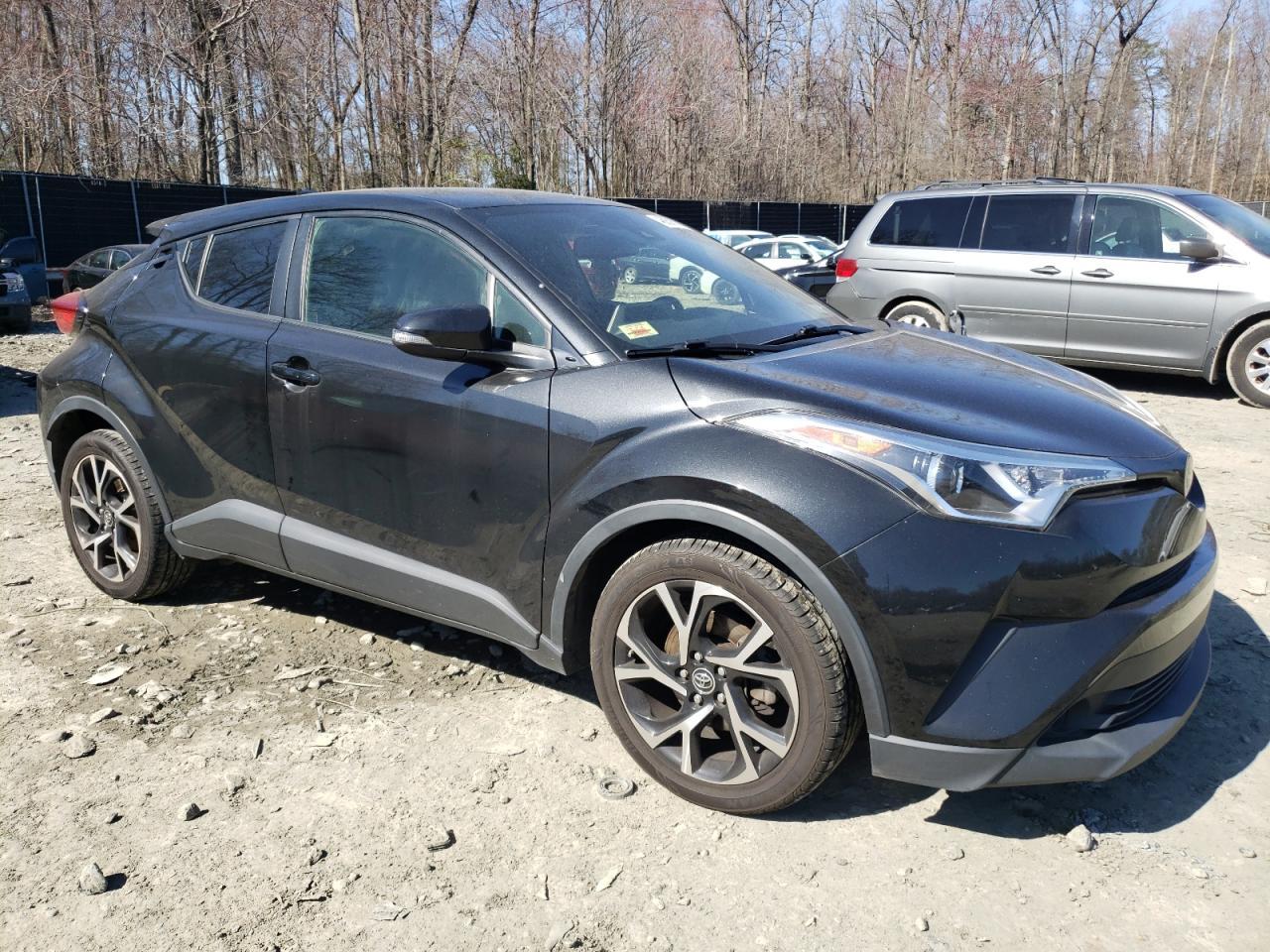2019 TOYOTA C-HR XLE - Image 4