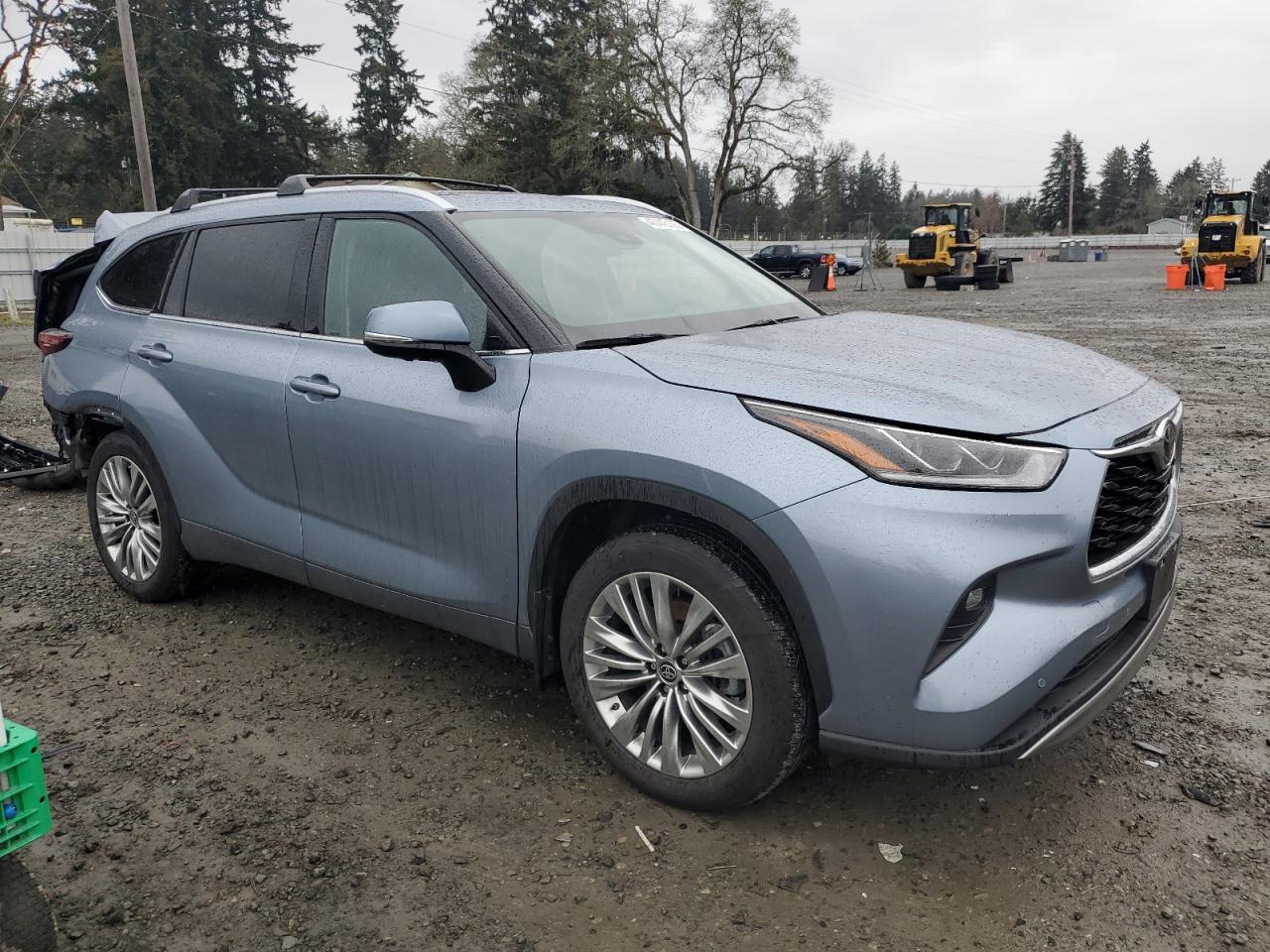 2024 TOYOTA HIGHLANDER - Image 4