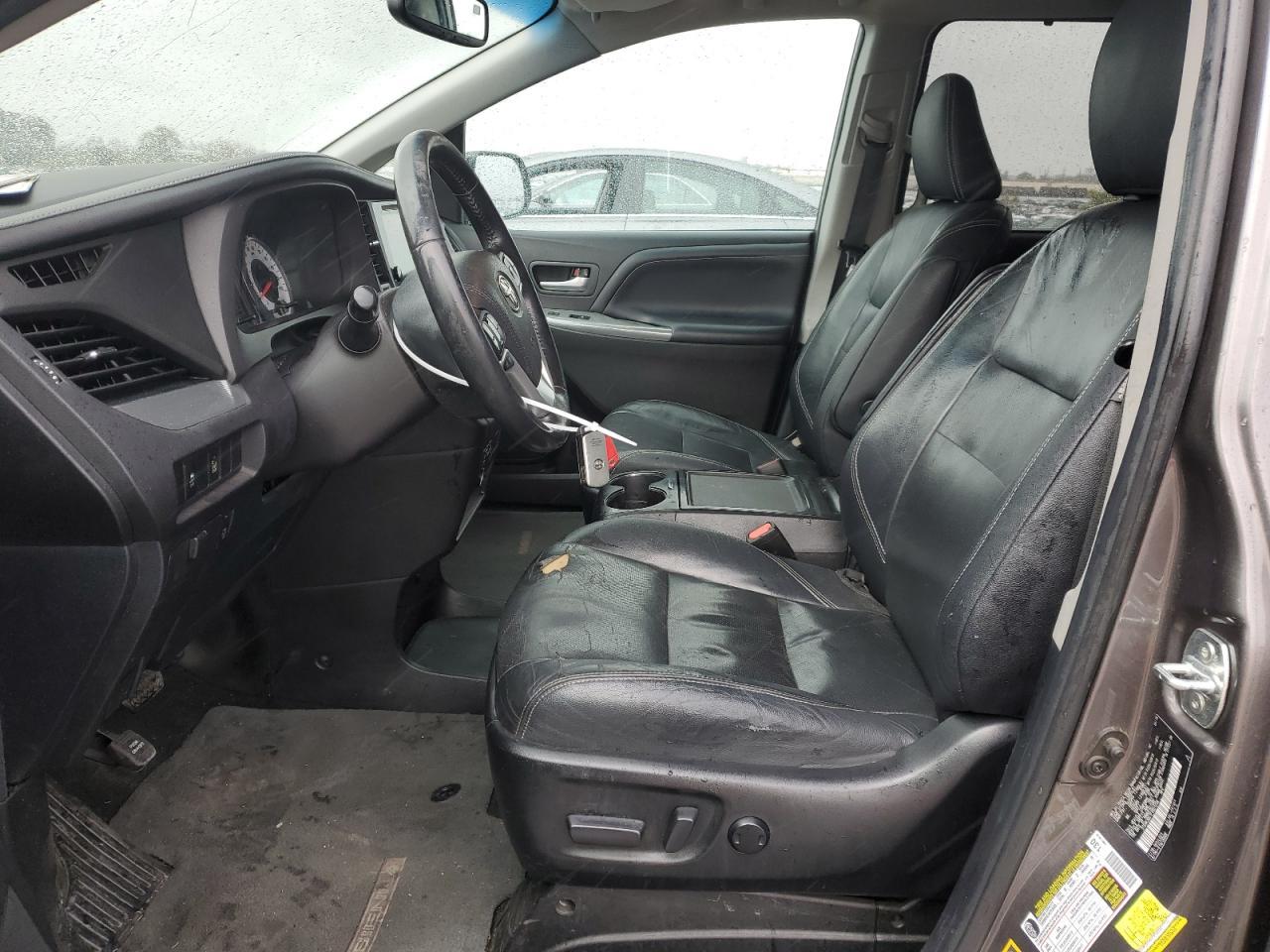 2015 TOYOTA SIENNA - Фото 7