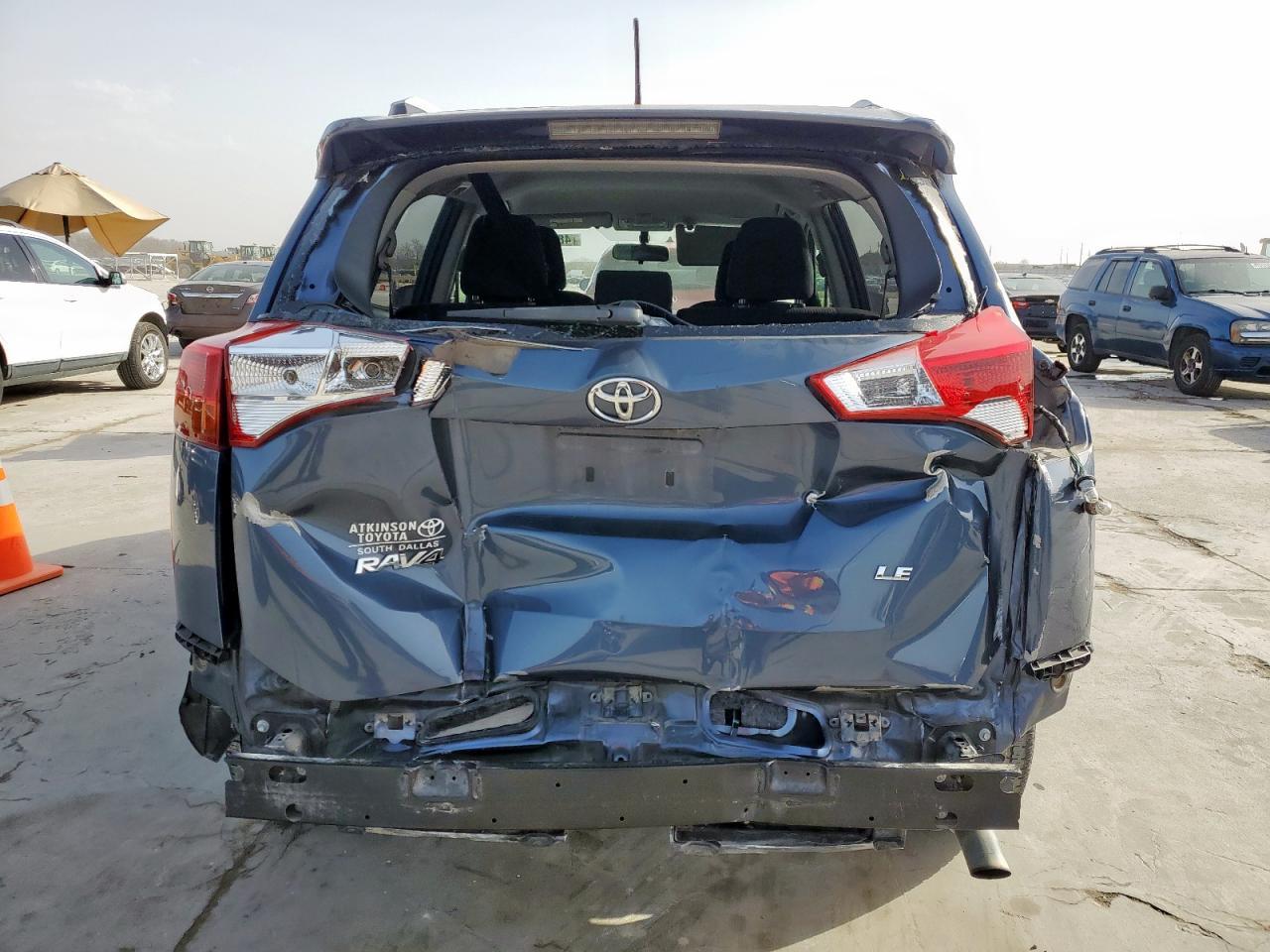 2014 TOYOTA RAV4 LE - Фото 6