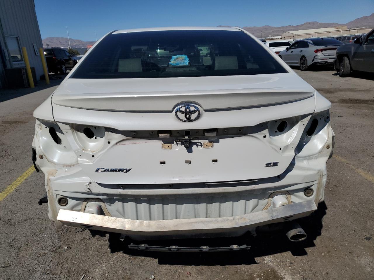 2017 TOYOTA CAMRY LE - Фото 6