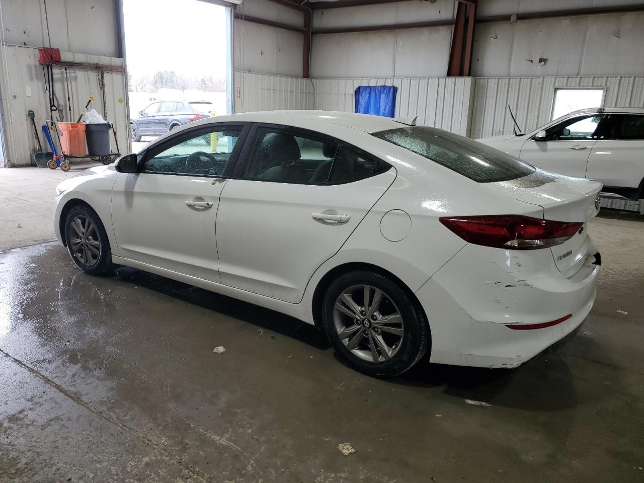 2017 HYUNDAI ELANTRA SE - Фото 2