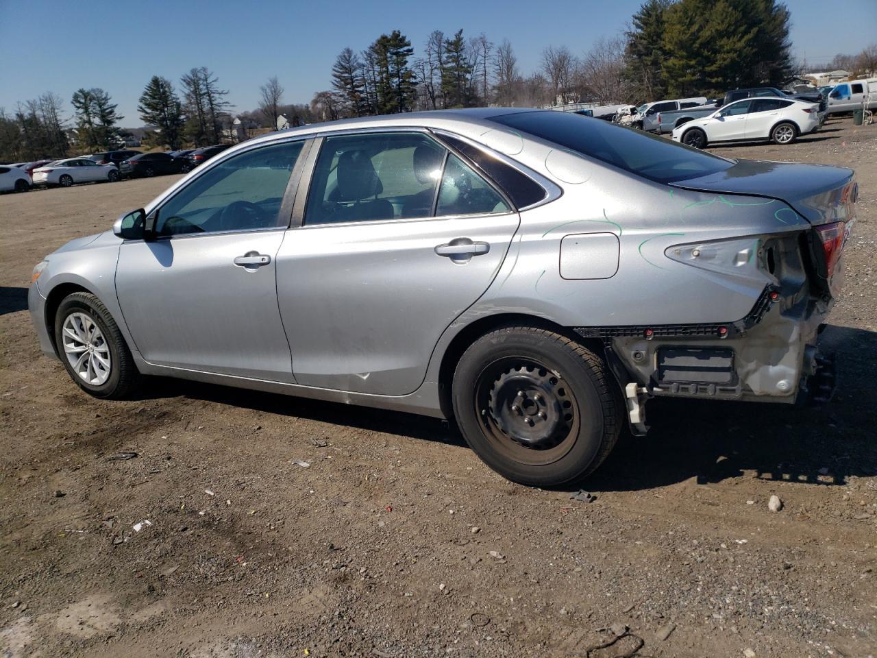 2016 TOYOTA CAMRY LE - Фото 2