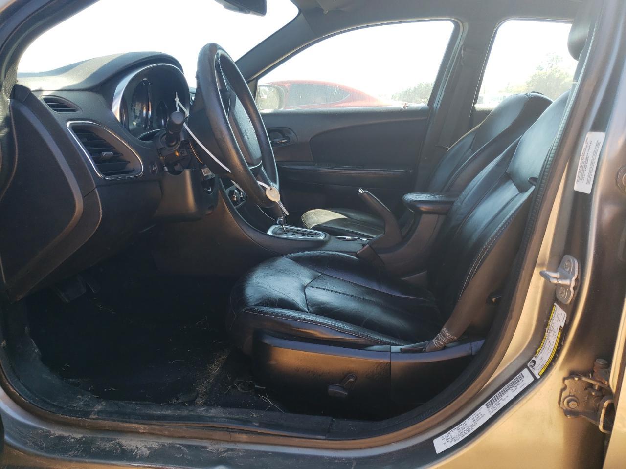 2013 CHRYSLER 200 LX - Image 7