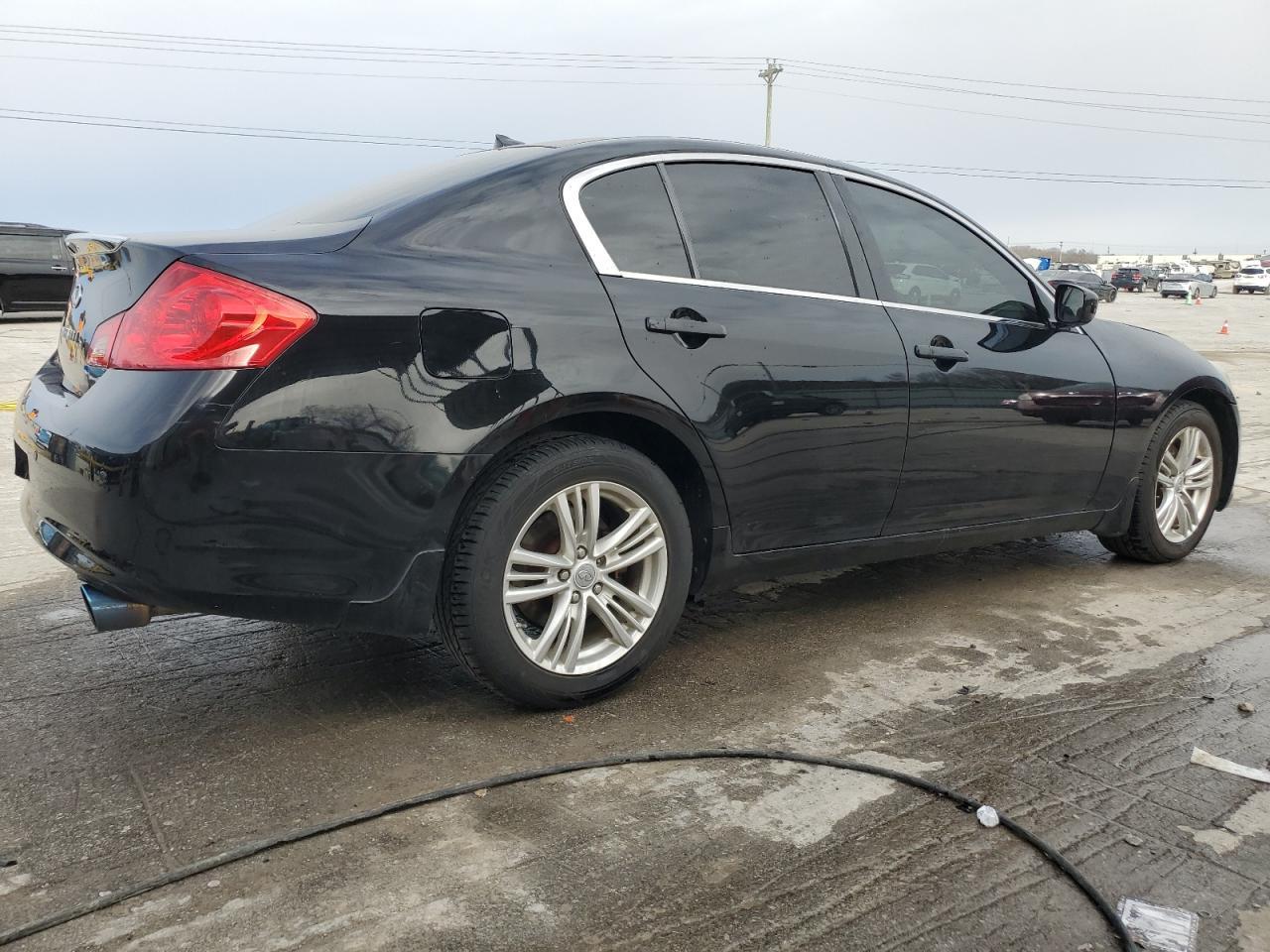 2012 INFINITI G37 - Image 3