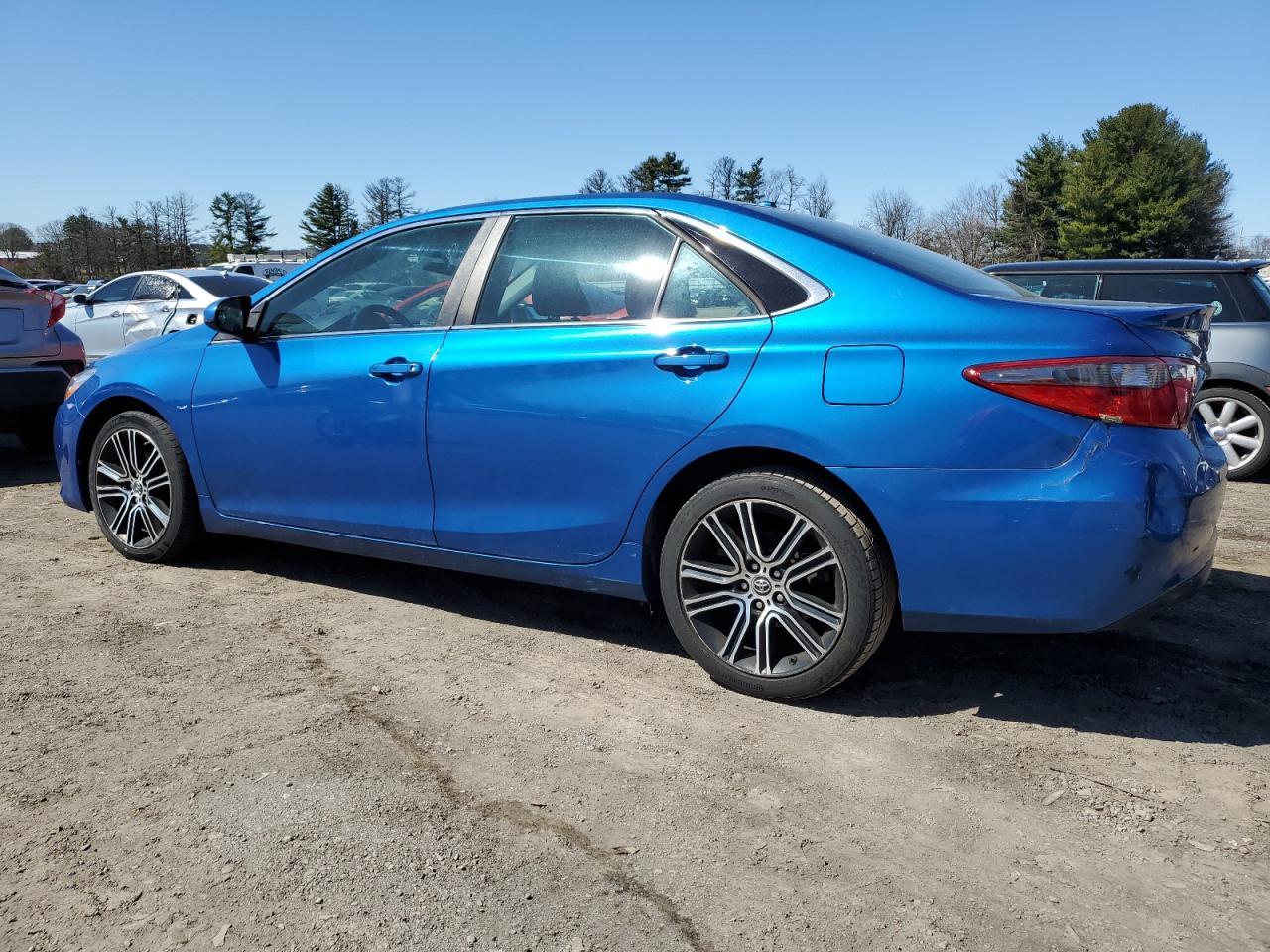 2016 TOYOTA CAMRY LE - Фото 2