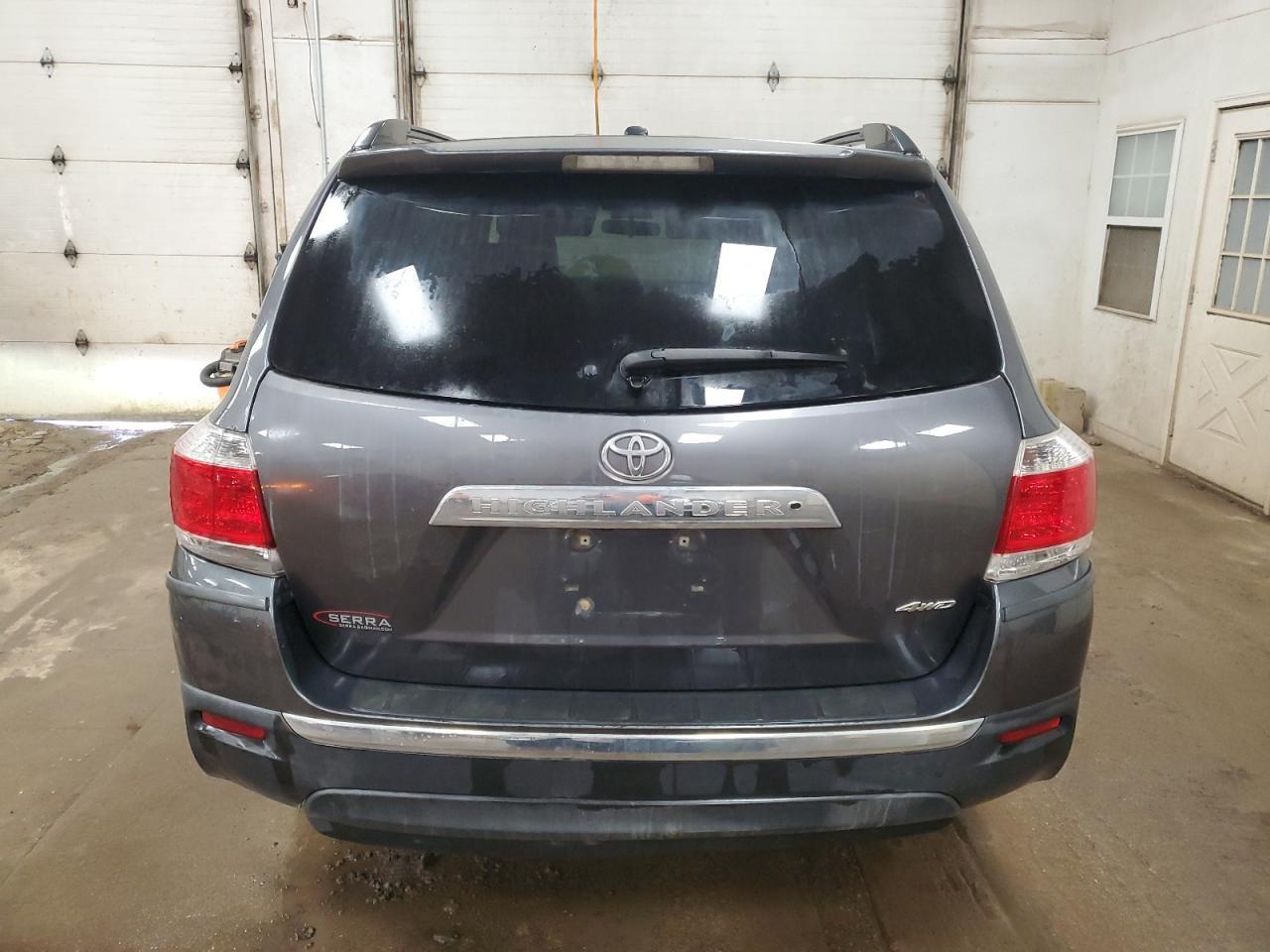 2011 TOYOTA HIGHLANDER - Image 6