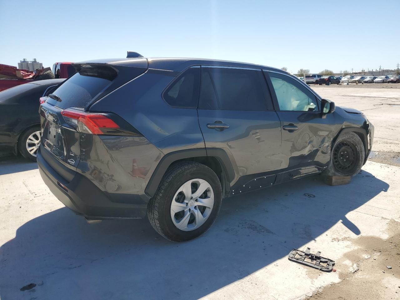 2023 TOYOTA RAV4 LE - Фото 3