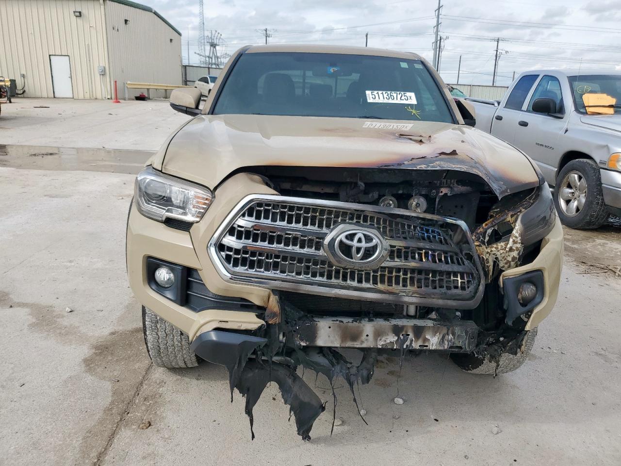 2017 TOYOTA TACOMA DOU - Фото 5