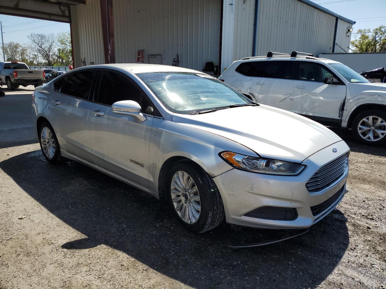 2014 FORD FUSION SE - Image 4