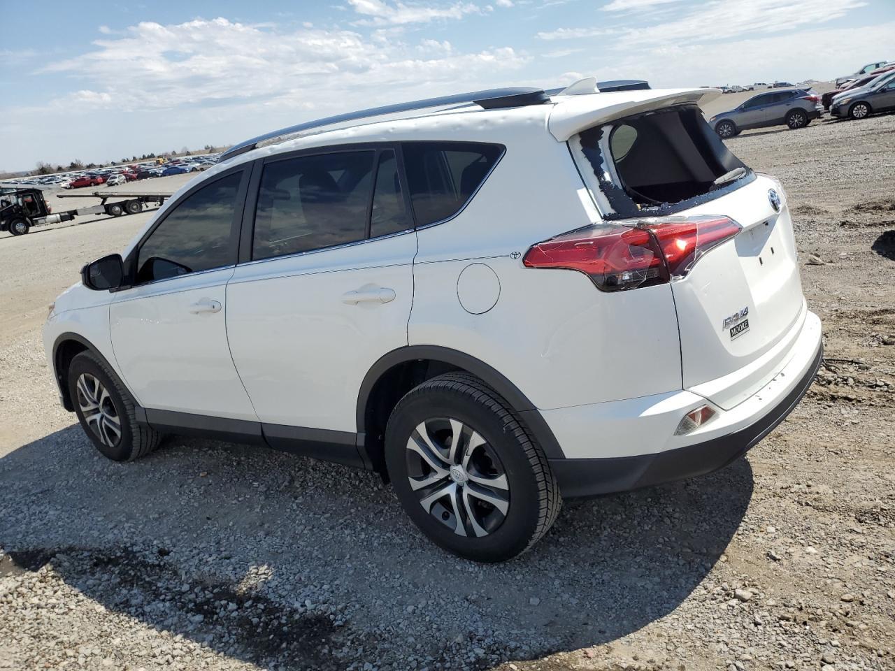 2018 TOYOTA RAV4 LE - Image 2