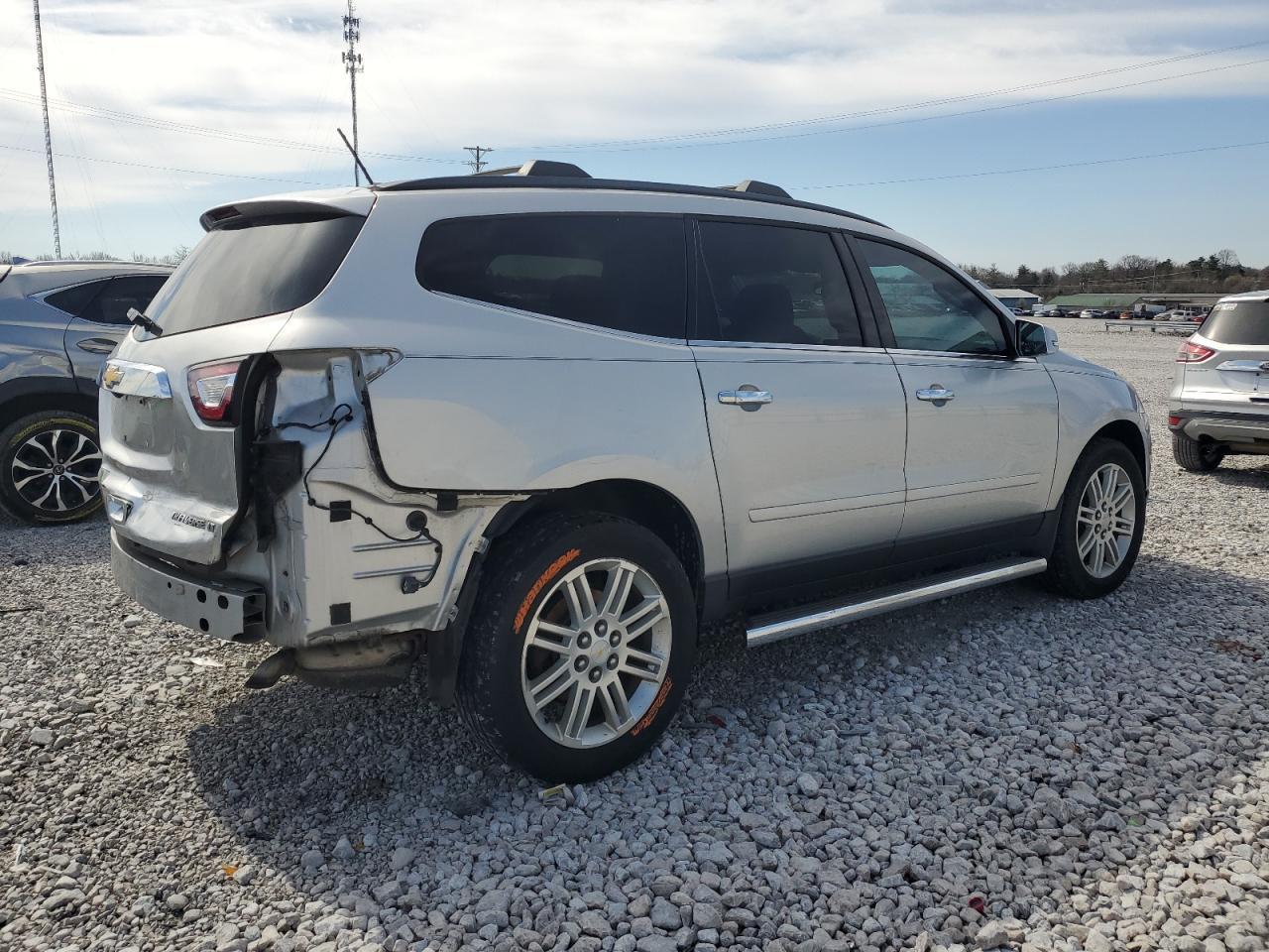 2015 CHEVROLET TRAVERSE L - Фото 3