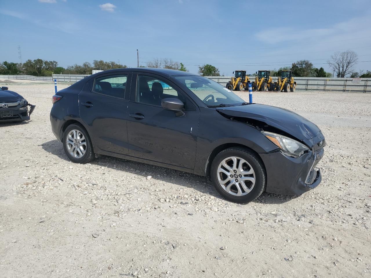 2017 TOYOTA YARIS IA - Image 4