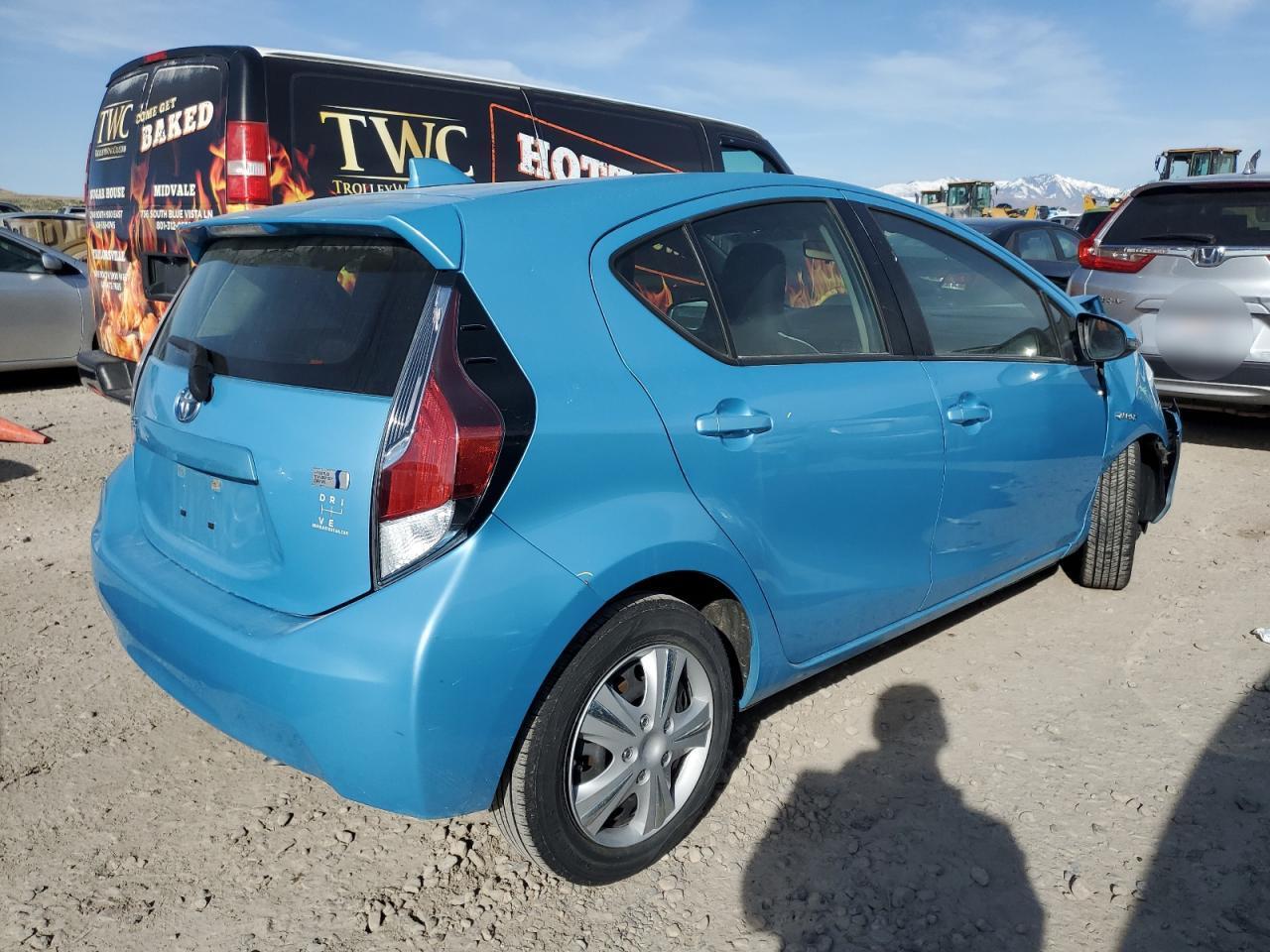 2016 TOYOTA PRIUS C - Image 3