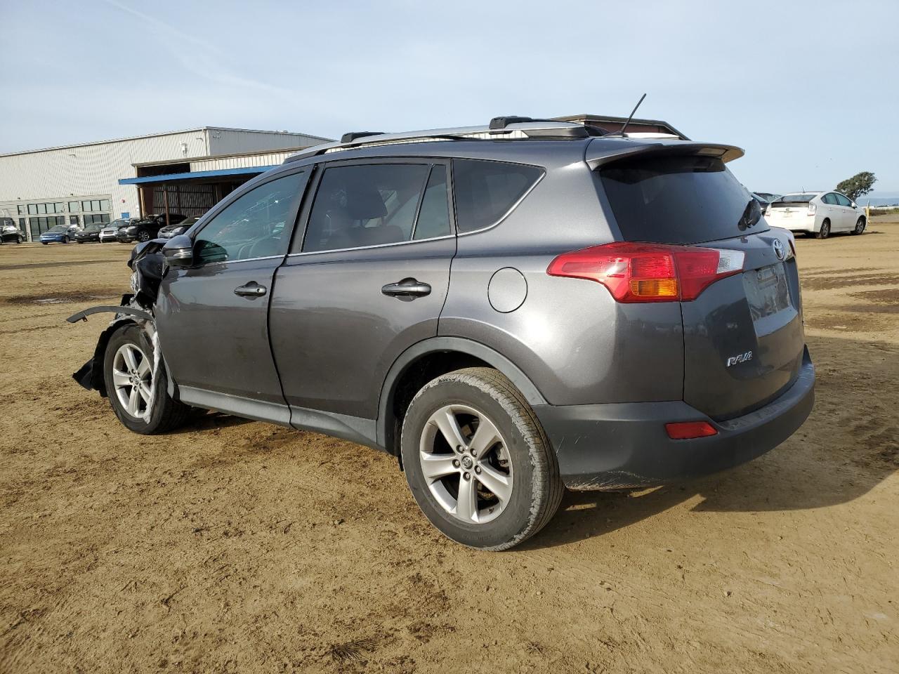 2015 TOYOTA RAV4 XLE - Image 2