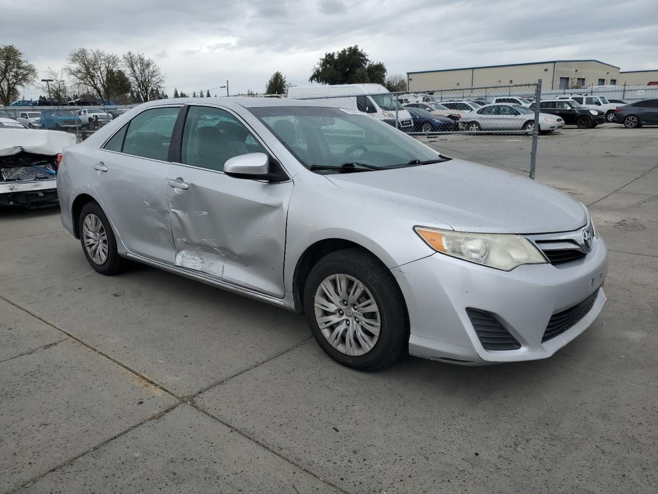 2012 TOYOTA CAMRY BASE - Фото 4