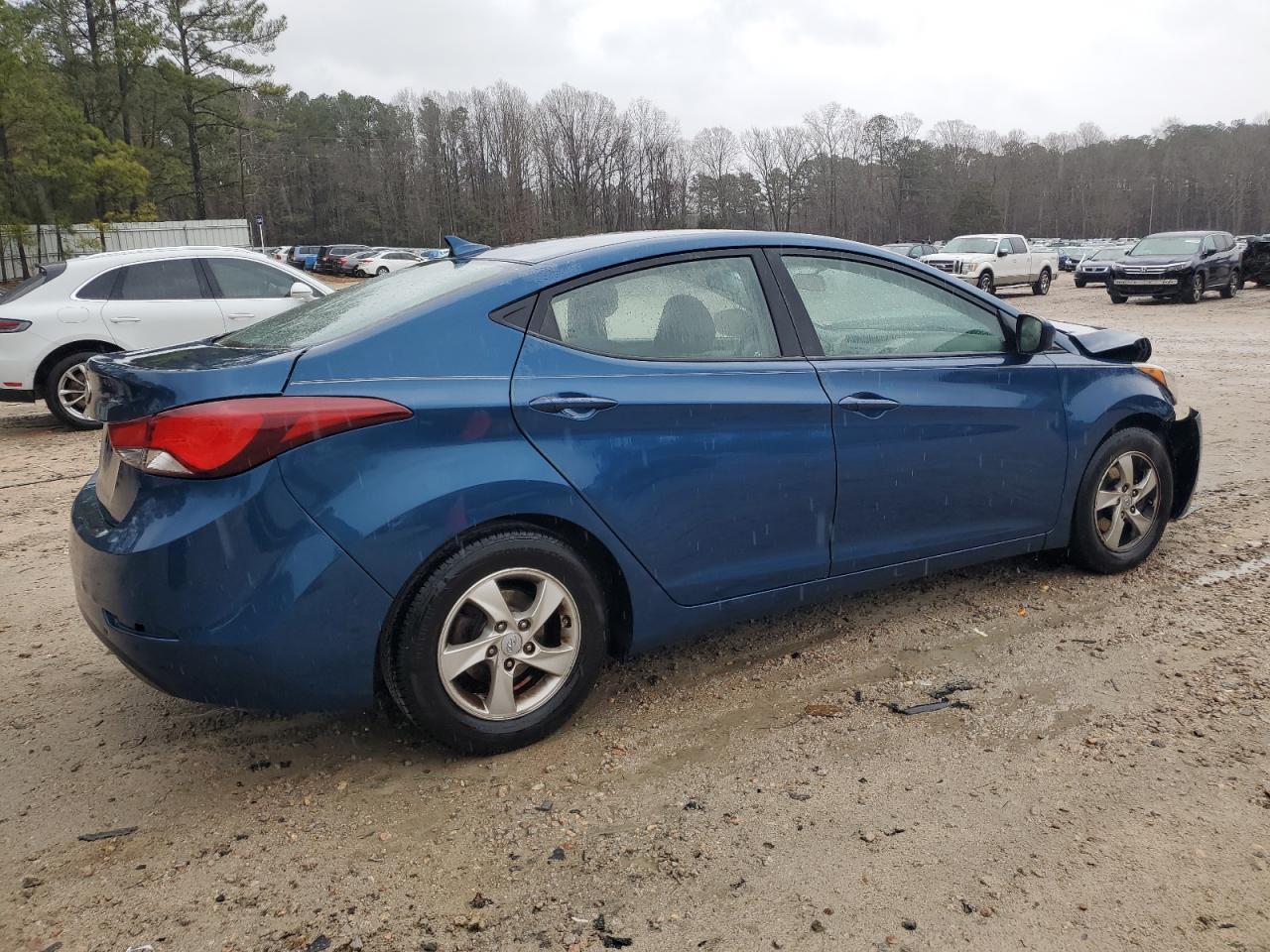 2015 HYUNDAI ELANTRA SE - Image 3