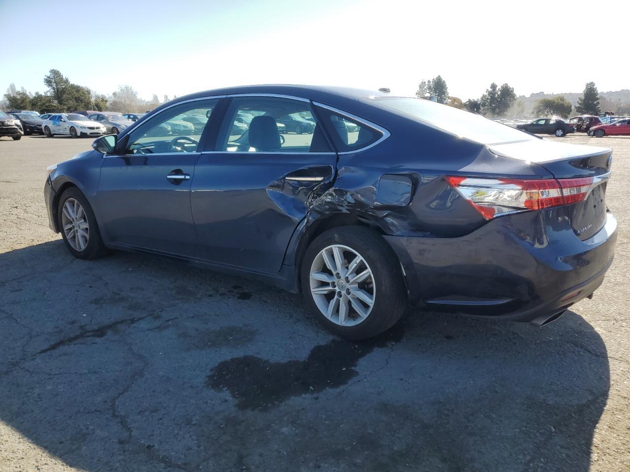 2015 TOYOTA AVALON XLE - Image 2