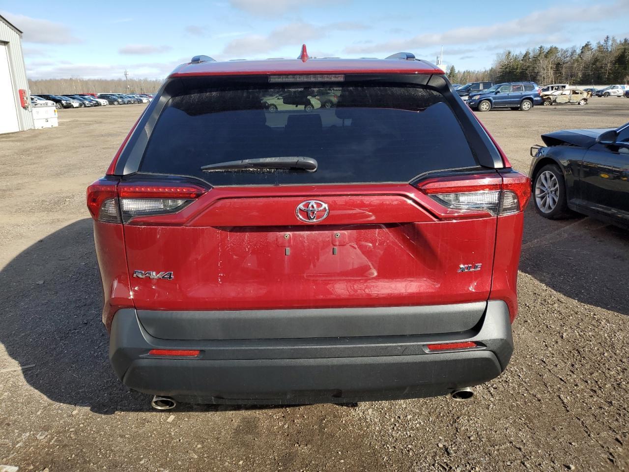 2020 TOYOTA RAV4 XLE - Image 6