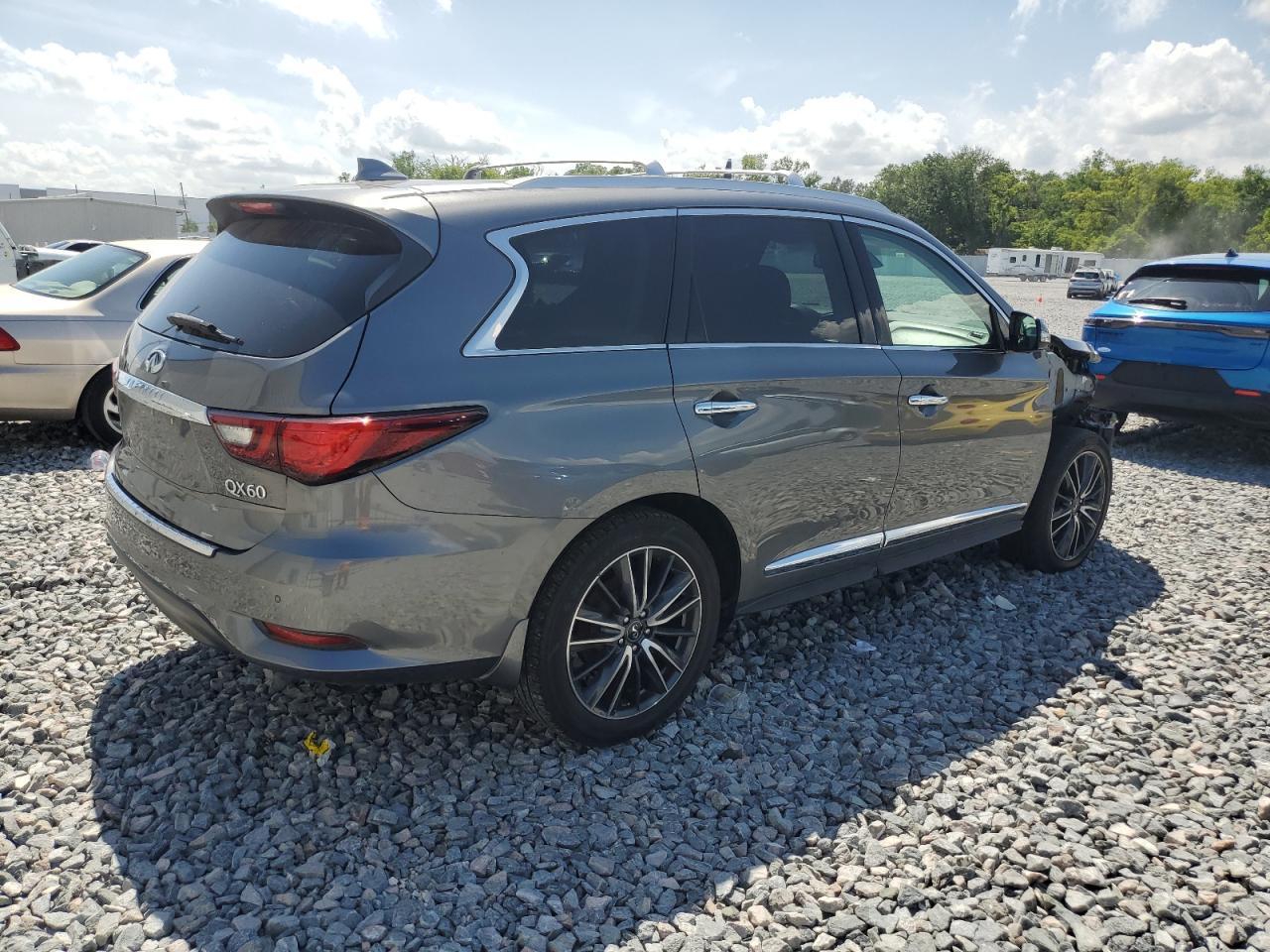 2019 INFINITI QX60 LUXE - Image 3