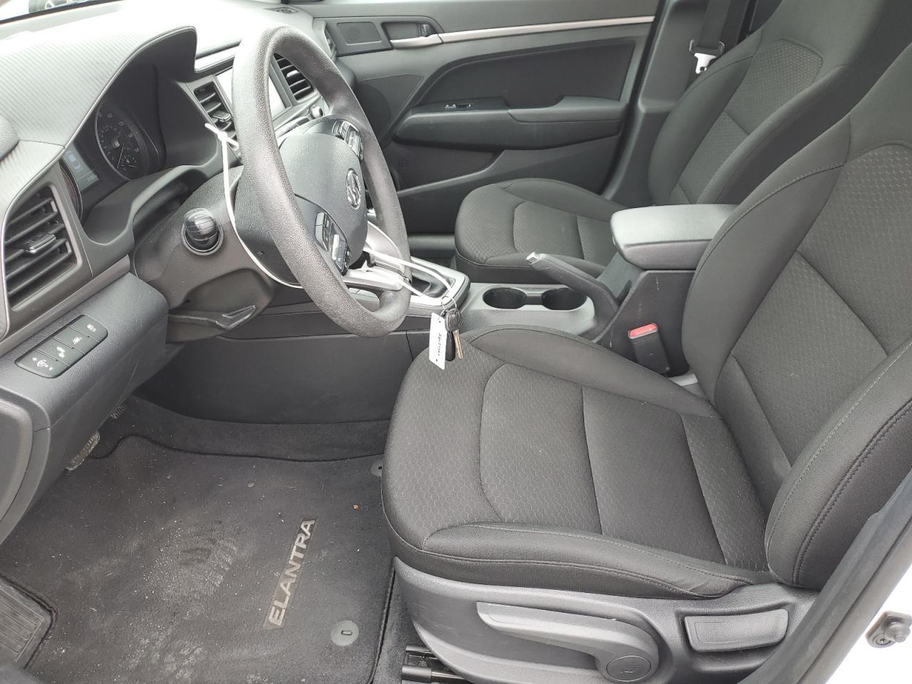2019 HYUNDAI ELANTRA SE - Фото 7