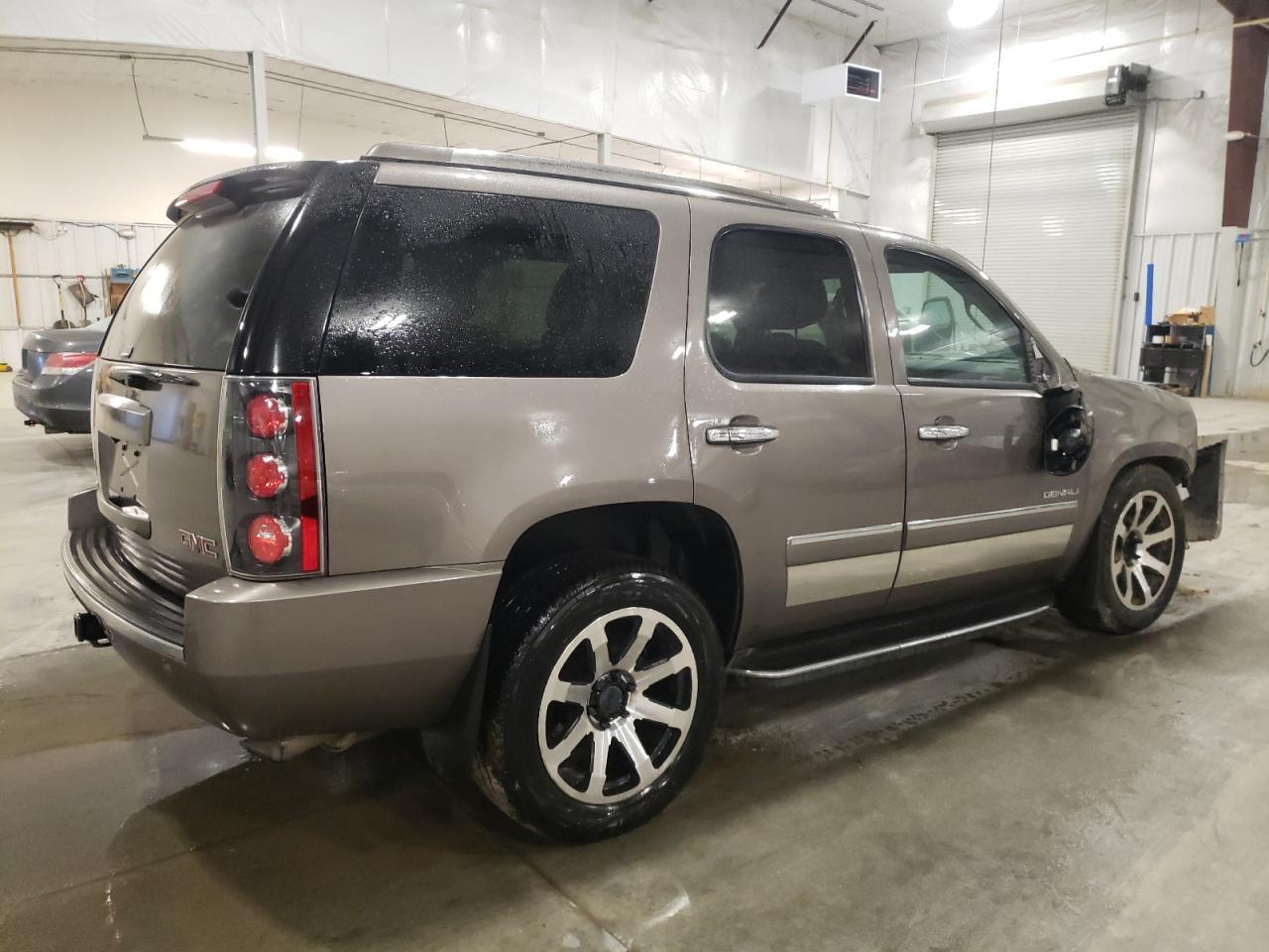 2012 GMC YUKON DENA - Image 3