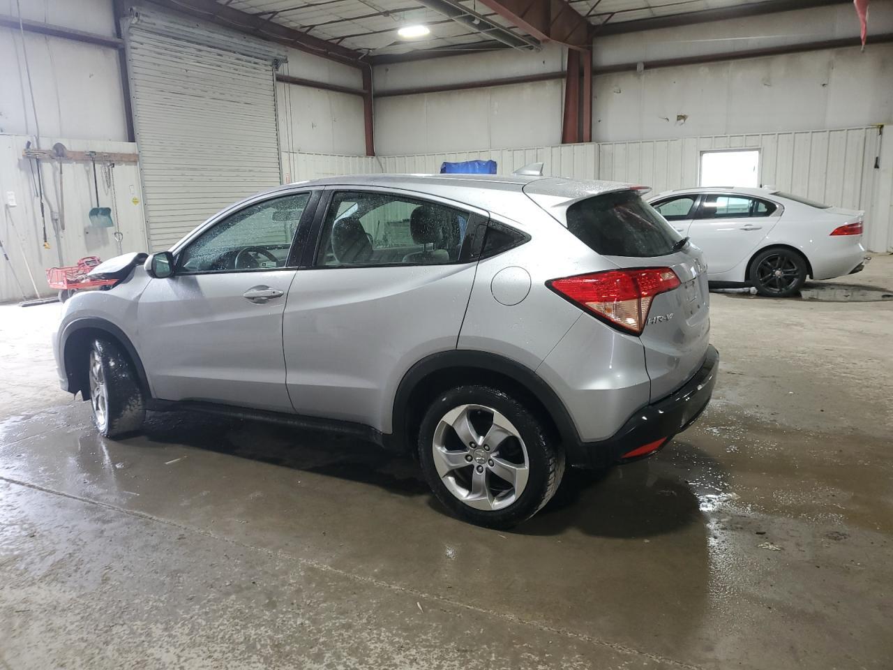 2018 HONDA HR-V LX - Image 2