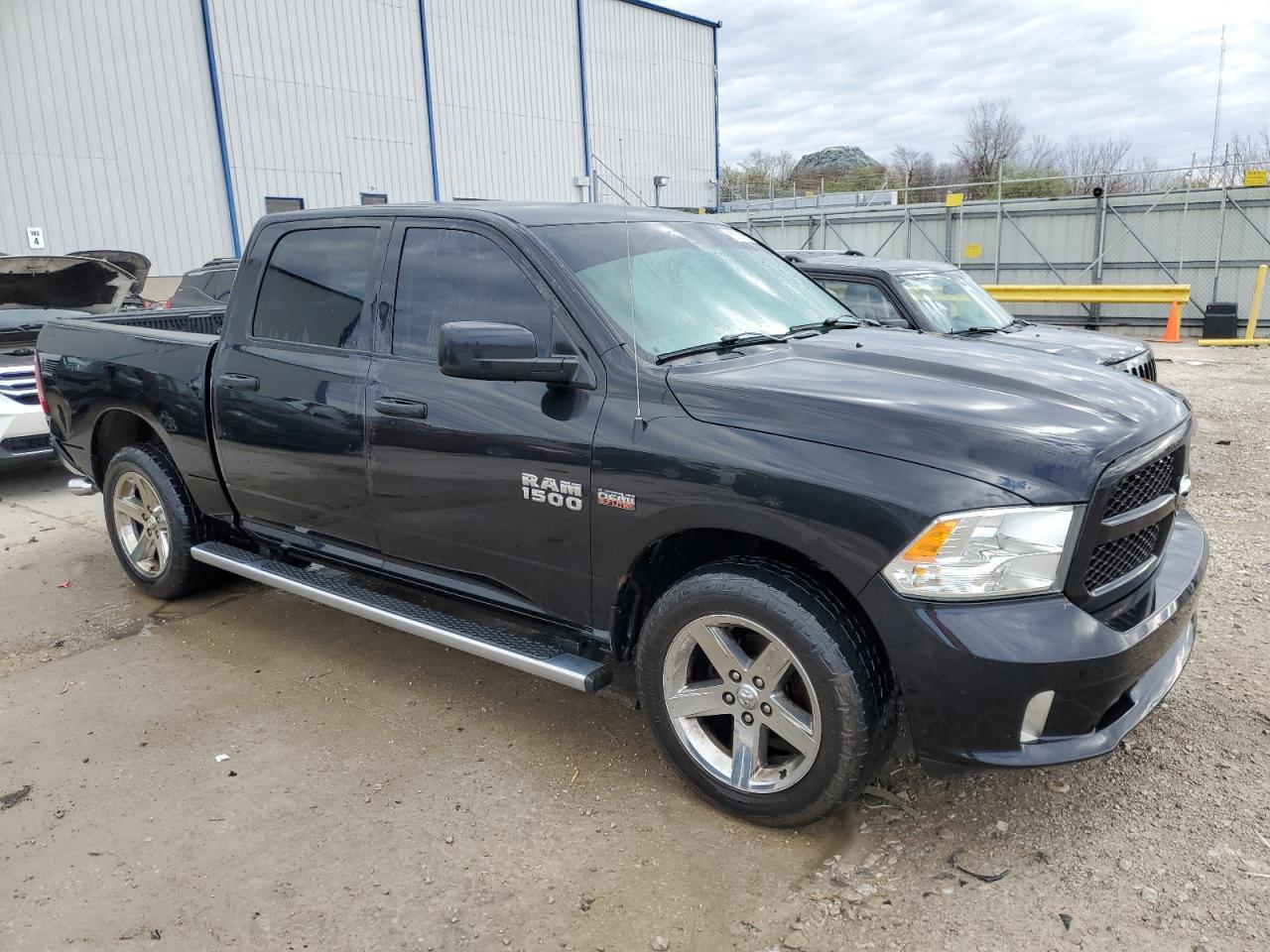 2015 RAM 1500 ST - Image 4