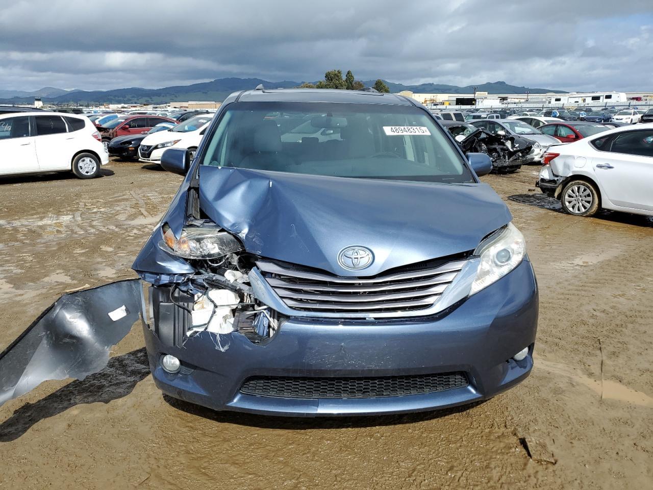 2015 TOYOTA SIENNA XLE - Фото 5