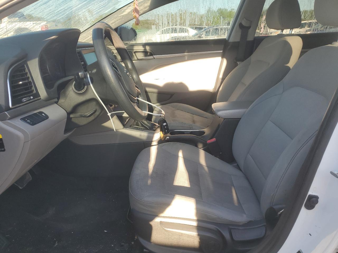 2017 HYUNDAI ELANTRA SE - Image 7