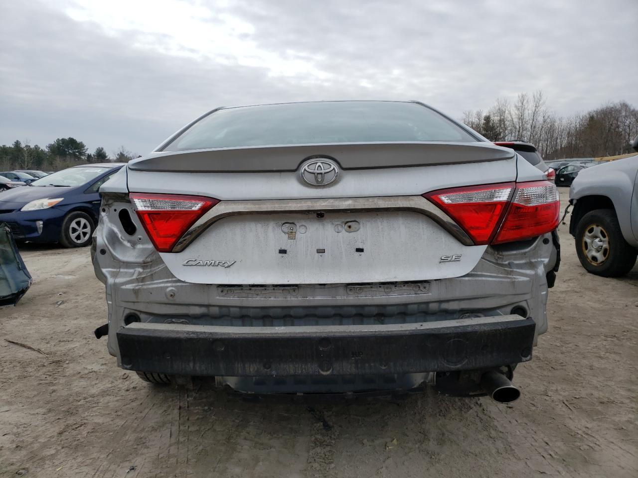 2016 TOYOTA CAMRY LE - Фото 6